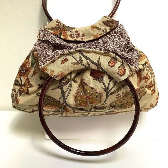 Handmade Fabric Bag Wooden Handle Euc - Picture 2 of 9